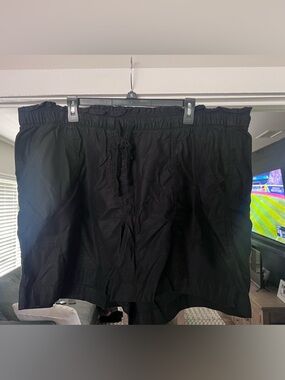 Lane Bryant Black High Waist Pull-On Drawstring Shorts Size 22/24